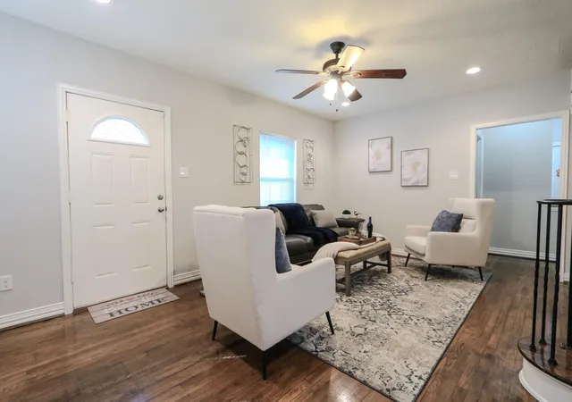 2nd image of 4609 University Oaks Blvd, Houston, TX 77004 | MLS# 55773295