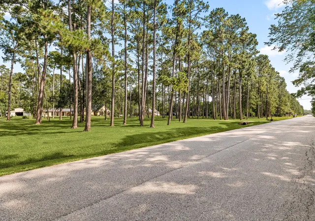 2nd image of 7302 Pine Dr, Alvin, TX 77511 | MLS# 14019296