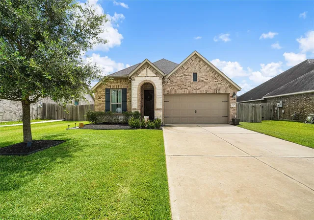 1st image of 2109 Hickory Valley Ct, Pearland, TX 77581 | MLS# 81089966