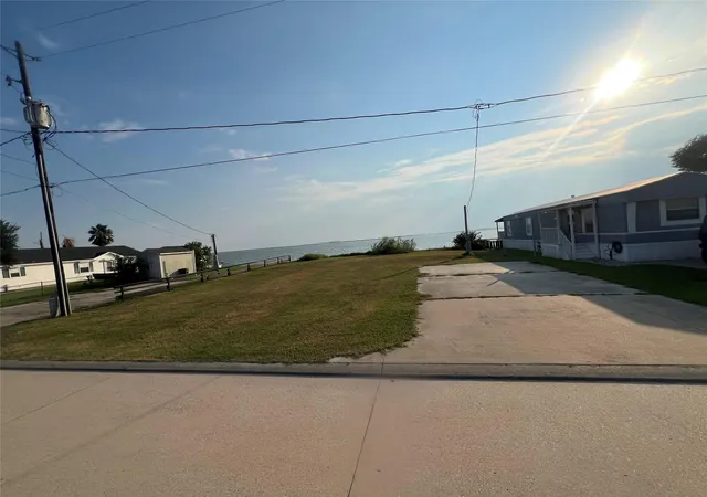 Photo 2 of Land for sale at 2514 Bay Oaks Harbor Dr, Baytown, TX 77523 | MLS# 45512460 | Listing updated on 2026-07-14