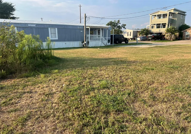Photo 4 of Land for sale at 2514 Bay Oaks Harbor Dr, Baytown, TX 77523 | MLS# 45512460 | Listing updated on 2026-07-14