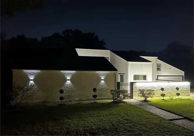 2nd image of 11923 Riverview Dr, Houston, TX 77077 | MLS# 73642107
