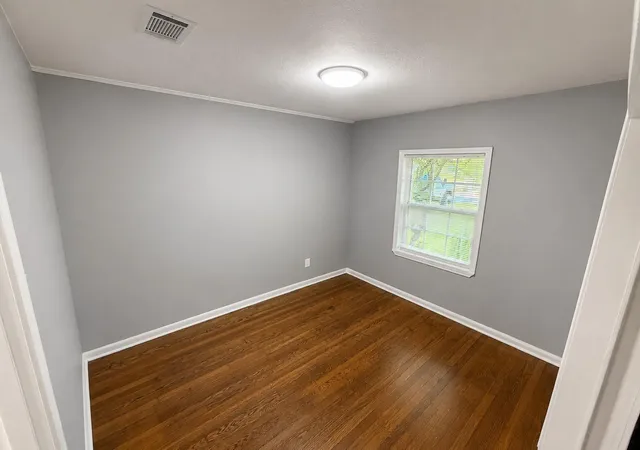 Photo 4 of Single family home for sale at 6018 Beldart St, Houston, TX 77033 | MLS# 14976719 | Listing updated on 2026-09-04