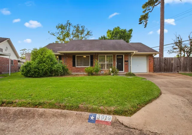 Photo 3 of Sale Pending at 3019 Stally St, Houston, TX 77092 | MLS# 66323960 | Listing updated on 2026-09-06
