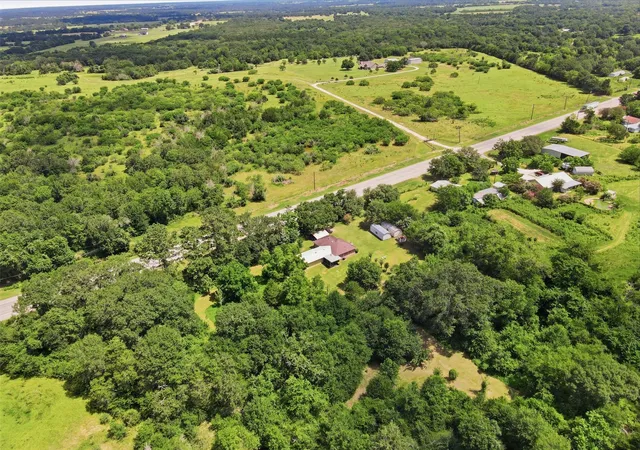 Homes for sale in North Zulch, TX | 14021 Hwy 21 W, North Zulch, TX 77872 | MLS# 17142499