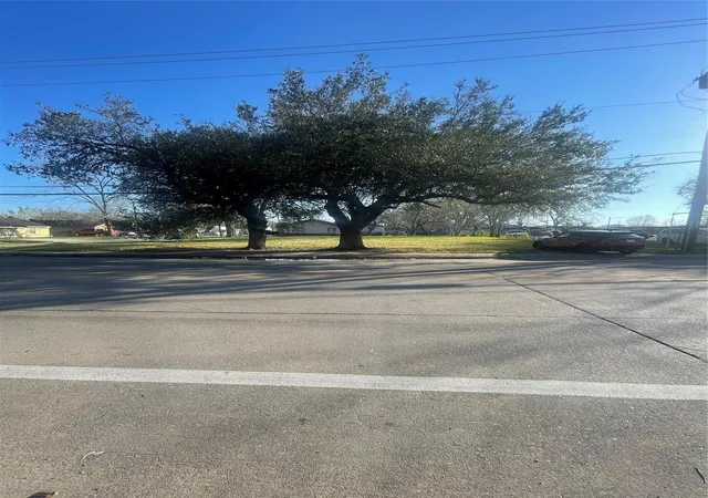 Photo 3 of Land for sale at 6710 New York St, Houston, TX 77021 | MLS# 96274733 | Listing updated on 2026-08-27