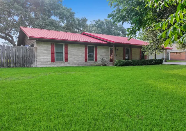 Homes for sale in Beaumont, TX | 10922 Glen Oaks St, Beaumont, TX 77705 | MLS# 85361724