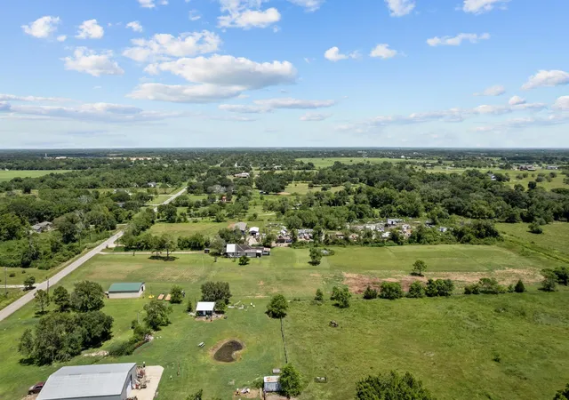 Photo 4 of Single family home for sale at 5531 County Rd 435, Alvin, TX 77511 | MLS# 5434204 | Listing updated on 2026-08-20