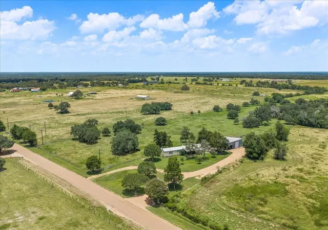 Homes for sale in Ledbetter, TX | 7300 Goehring Rd, Ledbetter, TX 78946 | MLS# 63193775