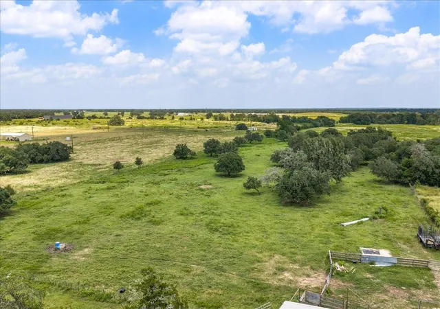 Homes for sale in Ledbetter, TX | 7300 Goehring Rd, Ledbetter, TX 78946 | MLS# 63193775