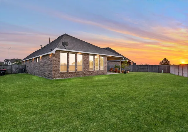 Photo 3 of Single family home for sale at 4827 Stoney Terrace Trl, Baytown, TX 77521 | MLS# 12549196 | Listing updated on 2026-08-28