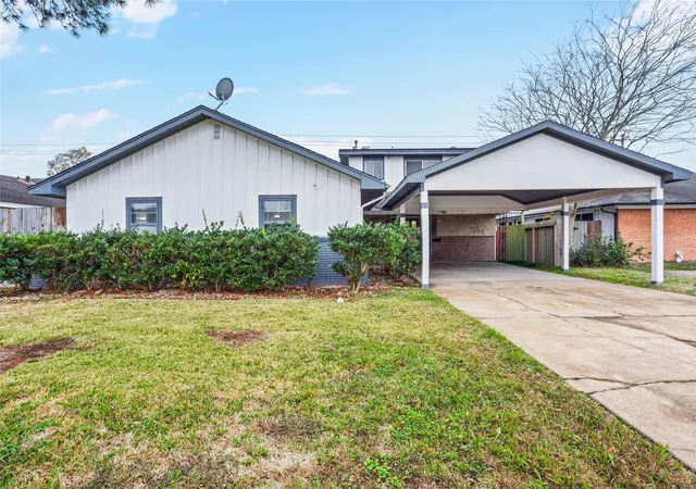 Homes for sale in Houston, TX | 8406 Glen Valley Dr, Houston, TX 77061 | MLS# 65439636