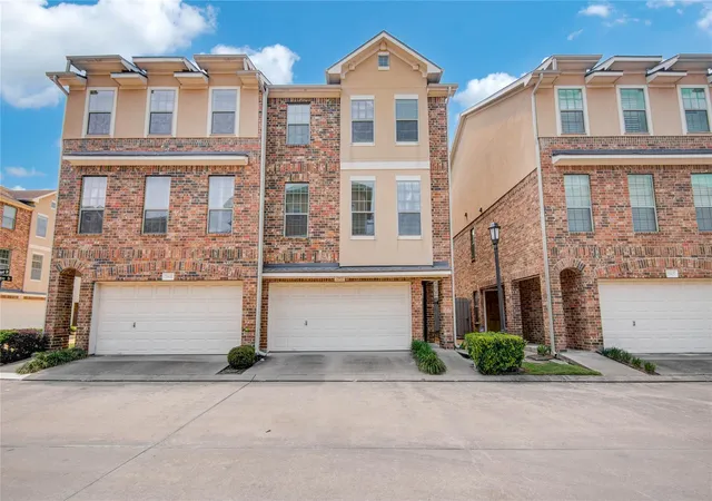Townhouse for sale at 7903 Bachwood Dr, Houston, TX 77040 | MLS# 14636710
