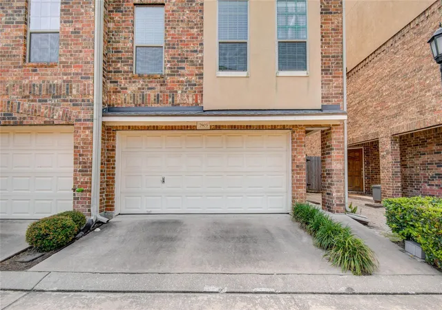 Photo 3 of Townhouse for sale at 7903 Bachwood Dr, Houston, TX 77040 | MLS# 14636710 | Listing updated on 2026-07-03
