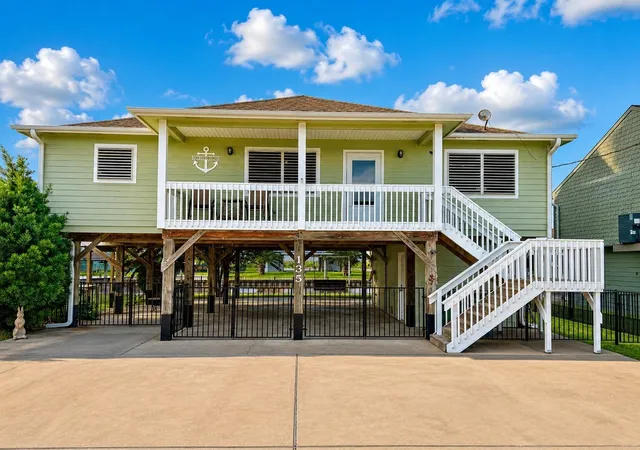 Homes for sale in Freeport, TX | 135 Sand Shoals Rd, Freeport, TX 77541 | MLS# 66199588