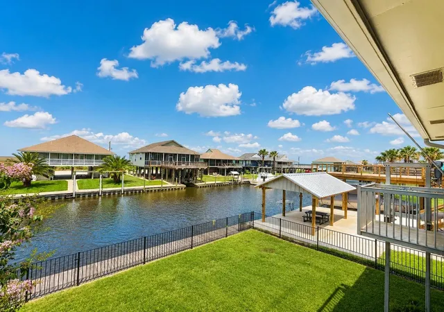 Homes for sale in Freeport, TX | 135 Sand Shoals Rd, Freeport, TX 77541 | MLS# 66199588