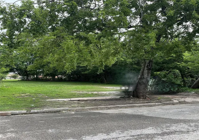 3rd image of 1510 Bayou St, Houston, TX 77020 | MLS# 53283602