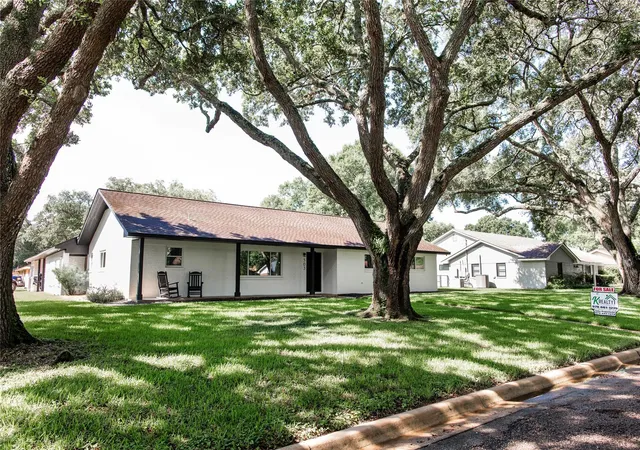 3rd image of 503 Maxine, East Bernard, TX 77435 | MLS# 10218696