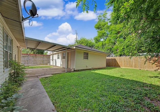 44th image of 2016 Vince St, Pasadena, TX 77502 | MLS# 32429254