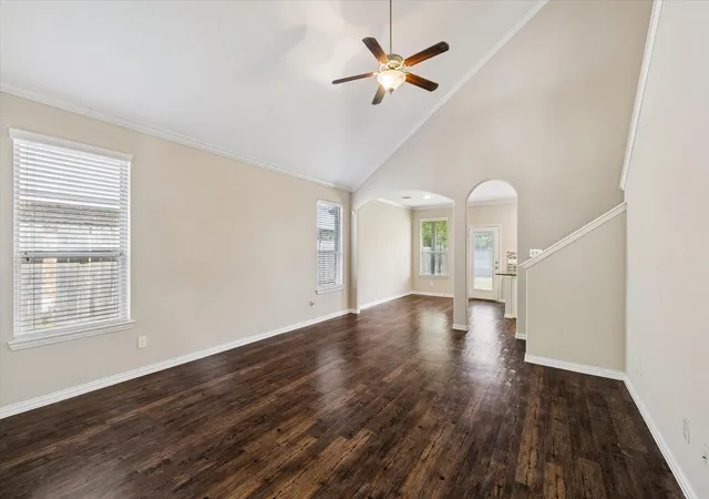 Photo 3 of Single family home for sale at 660 Oak Circle Dr E, Conroe, TX 77301 | MLS# 7202803 | Listing updated on 2026-09-16