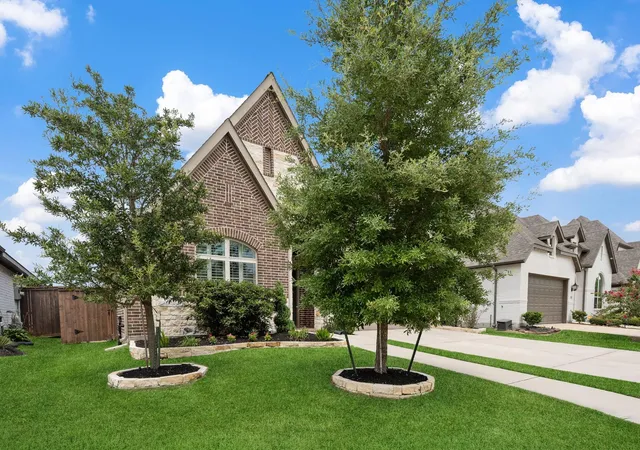 Photo 4 of Single family home for sale at 12111 Woodnote Ln, Humble, TX 77346 | MLS# 30605525 | Listing updated on 2026-09-06