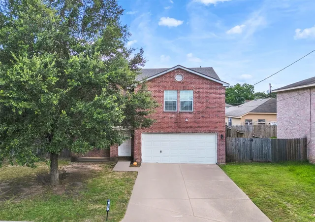 Photo 1 of Single family home for sale at 501 Pine Cluster Ct, Conroe, TX 77301 | MLS# 72147760 | Listing updated on 2026-09-14
