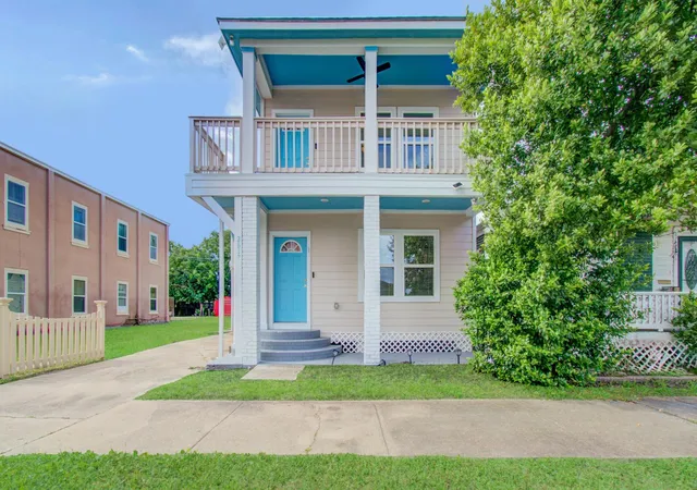 Photo 1 of Multi family home for sale at 2617 Ave L, Galveston, TX 77550 | MLS# 71229182 | Listing updated on 2026-09-14