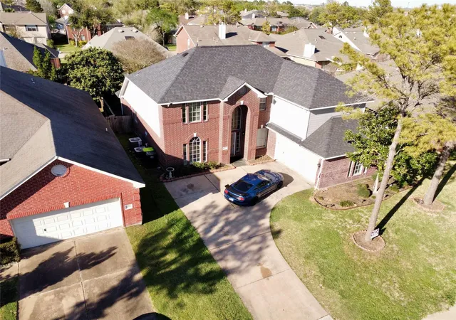 Photo 3 of Single family home for sale at 14802 Belterraza Dr, Houston, TX 77083 | MLS# 93426792 | Listing updated on 2026-09-17