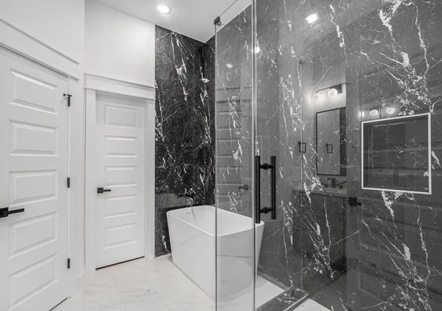 5th image of 4825 Pederson St, Houston, TX 77033