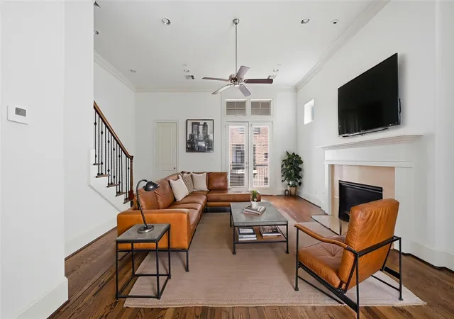 4th image of 2027 Fannin Sta, Houston, TX 77045 | MLS# 69330413