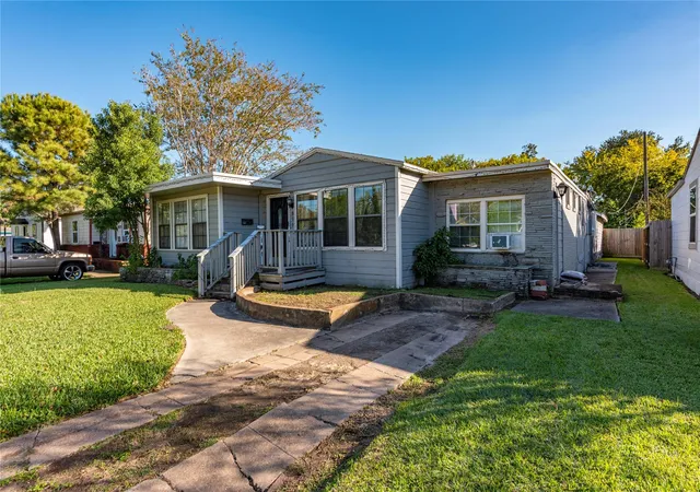 2nd image of 809 12th Ave N, Texas City, TX 77590 | MLS# 14163706