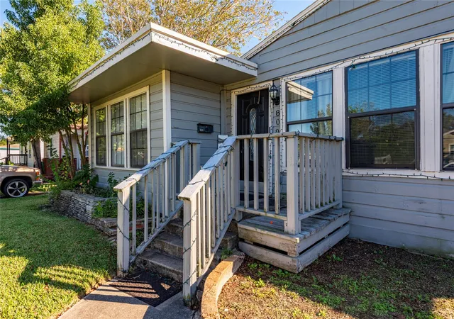 3rd image of 809 12Th Ave N, Texas City, TX 77590 | MLS# 14163706