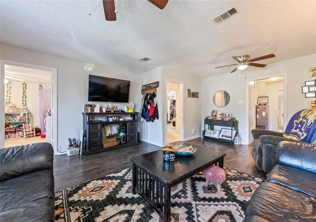 5th image of 809 12Th Ave N, Texas City, TX 77590 | MLS# 14163706