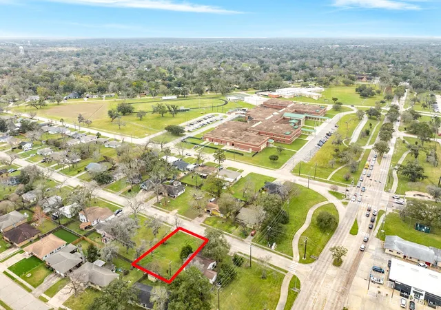 Homes for sale in Lake Jackson, TX | 103 Huisache St, Lake Jackson, TX 77566 | MLS# 46303946
