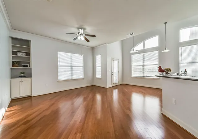 Photo 4 of Condo for sale at 1010 Rosine St #49, Houston, TX 77019 | MLS# 42035374 | Listing updated on 2026-09-04