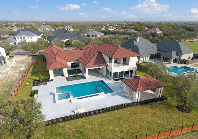 Photo 3 of Single family home for sale at 5105 Miramont Cir, Bryan, TX 77802 | MLS# 80015820 | Listing updated on 2026-06-15