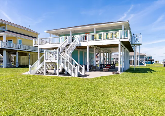 Photo 3 of Single family home for sale at 3174 Sea Castle Dr, Port Bolivar, TX 77650 | MLS# 79014230 | Listing updated on 2026-09-18