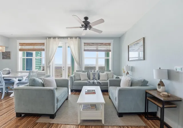 Listing Photo 4 - Condo for sale in building located at 4221 Grassy Pointe Dr, Galveston, TX 77554 - Unit #202