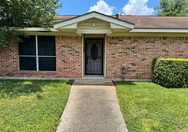 Photo 1 of Single family home for sale at 4511 Chapman St, Houston, TX 77009 | MLS# 55366514 | Listing updated on 2026-09-22
