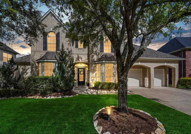 Photo 4 of Single family home for sale at 21006 Twisted Leaf Dr, Cypress, TX 77433 | MLS# 22047768 | Listing updated on 2026-09-12