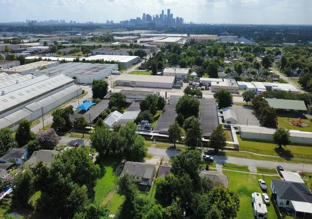 Photo 3 of Land for sale at 1135 Henke St, Houston, TX 77020 | MLS# 10633473 | Listing updated on 2026-08-01