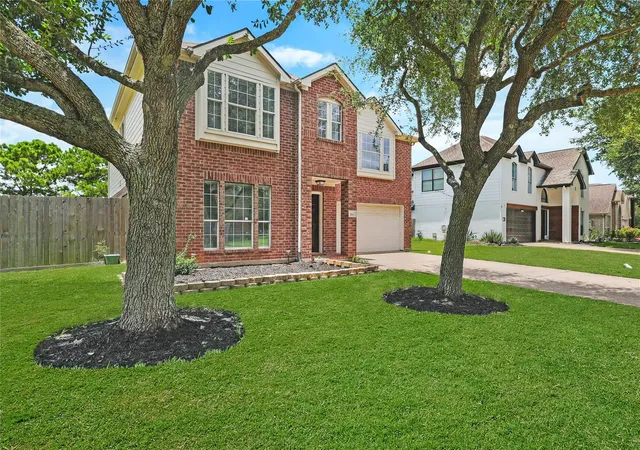 Homes for sale in Dickinson, TX | 3116 Meadow Bay Dr, Dickinson, TX 77539 | MLS# 16518382