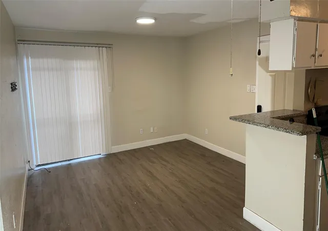 2nd image of 9550 Deering Dr #405, Houston, TX 77036 | MLS# 28707763