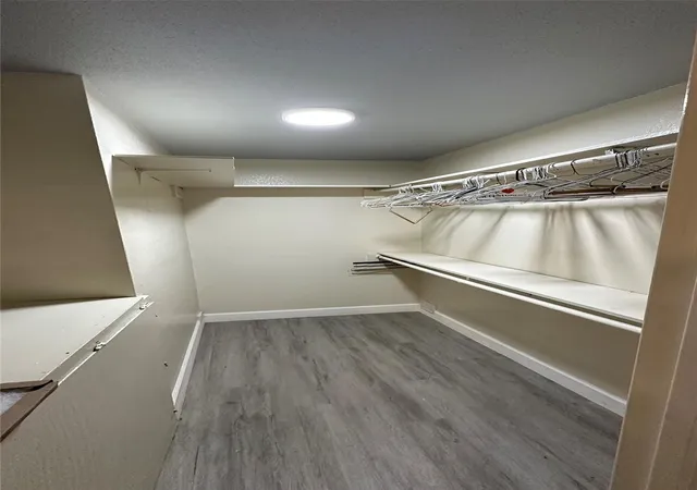 5th image of 9550 Deering Dr #405, Houston, TX 77036 | MLS# 28707763