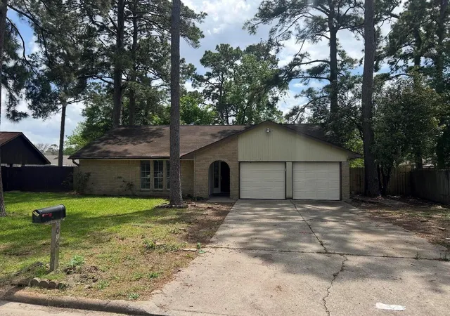 Photo 1 of Single family home for sale at 8006 White Swan Dr, Humble, TX 77396 | MLS# 8208245 | Listing updated on 2026-08-18