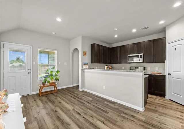 Photo 3 of Single family home for sale at 5515 James Michael Dr, Rosharon, TX 77583 | MLS# 7863905 | Listing updated on 2026-08-22