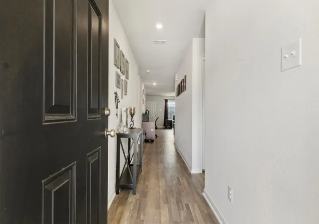 Photo 4 of Single family home for sale at 15523 Taylorcrest Dr, Conroe, TX 77306 | MLS# 68563650 | Listing updated on 2026-09-09