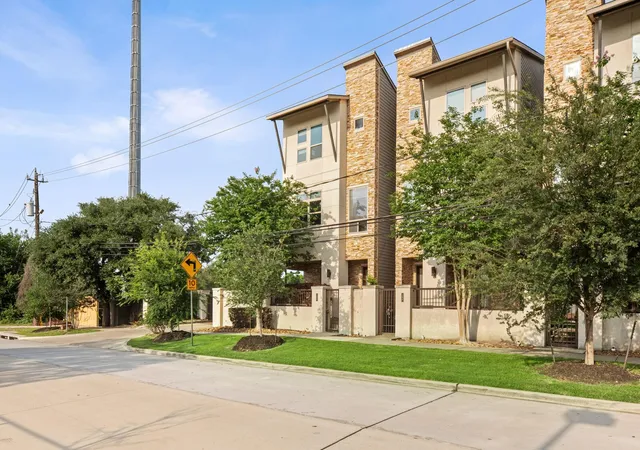 29th image of 196 Harvard St, Houston, TX 77007 | MLS# 81715510