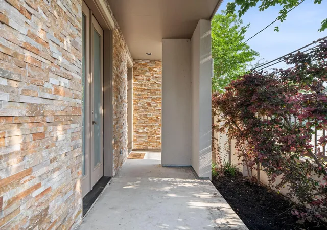 4th image of 196 Harvard St, Houston, TX 77007 | MLS# 81715510