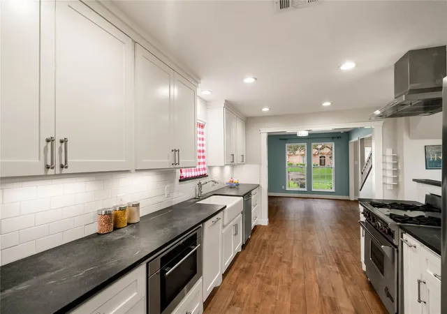 Photo 3 of Sale Pending at 18003 Ravenfield Dr, Houston, TX 77084 | MLS# 92048577 | Listing updated on 2026-09-15